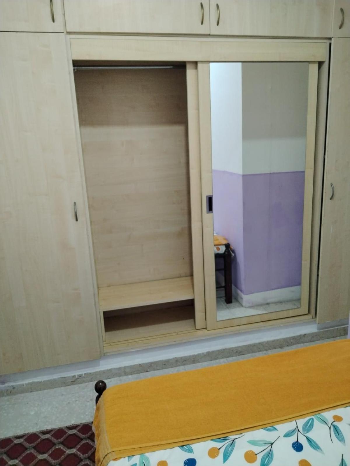 Homestay Built-in Cabinet With Balcony *
